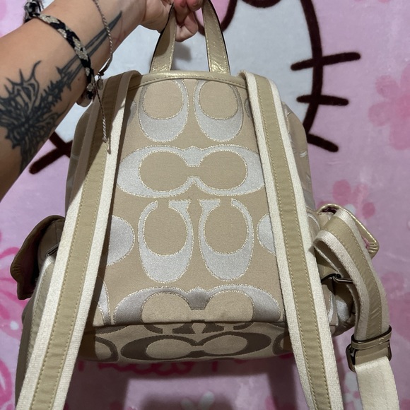 coach mini backpack gold with glitter outline - Picture 3 of 7